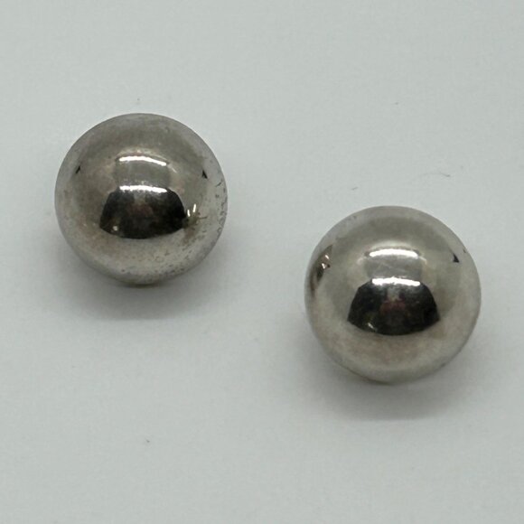 Estate Jewelry - Sterling Silver Stud Earrings Round Lightweight Minimalist Buttin Classic18 mm